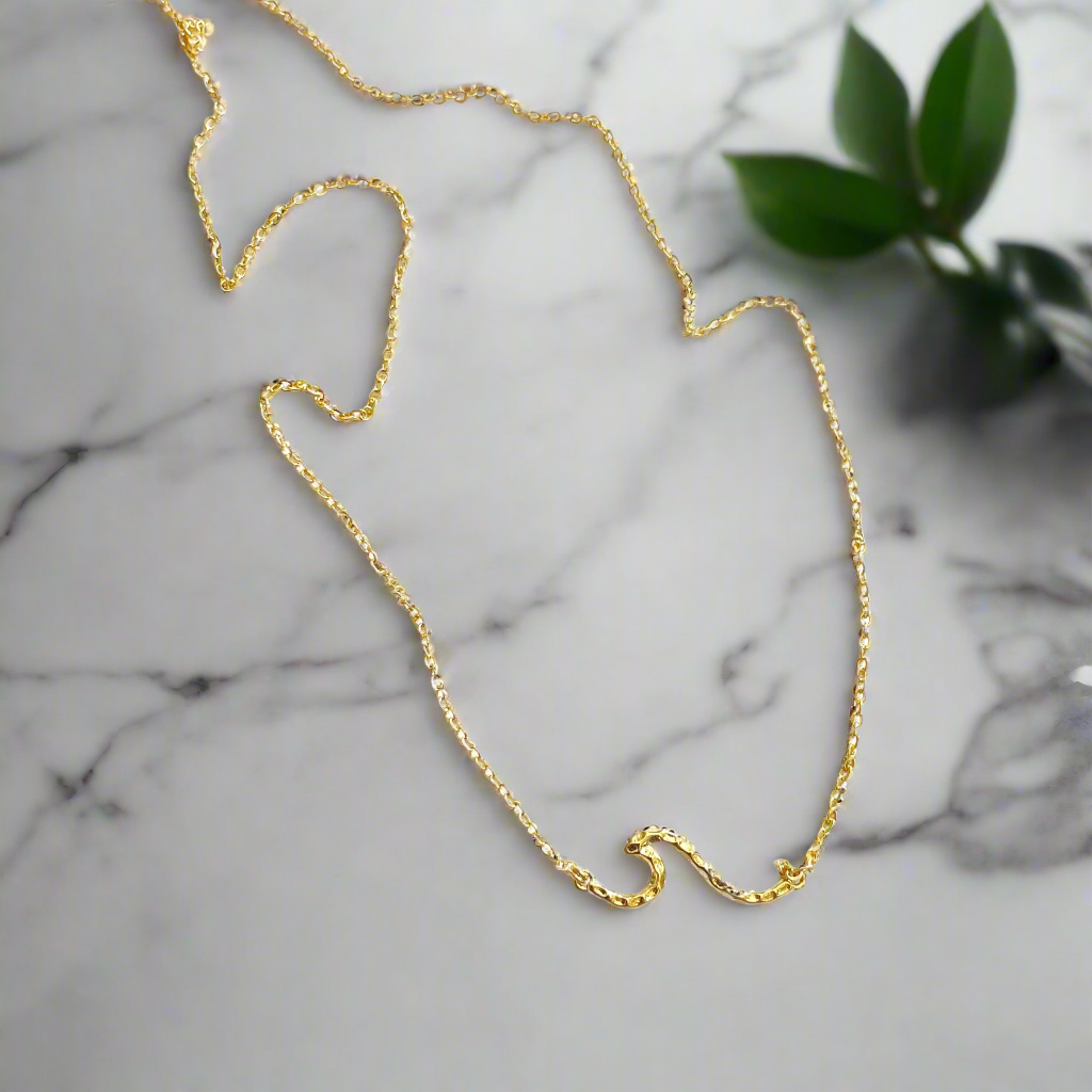 Collier chaîne avec pendentif vague - Plaqué or