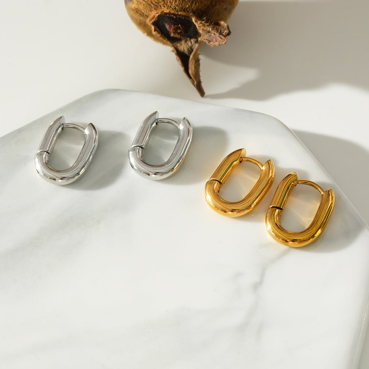 Style BISBEE: Rounded Corners Rectangular Mini Hoop in White Gold (Silver Toned)