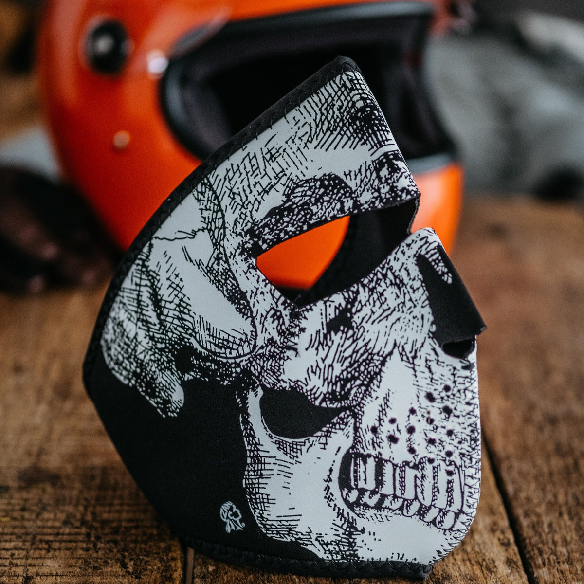 Masque intégral ZANheadgear en néoprène avec motif tête de mort noir et blanc