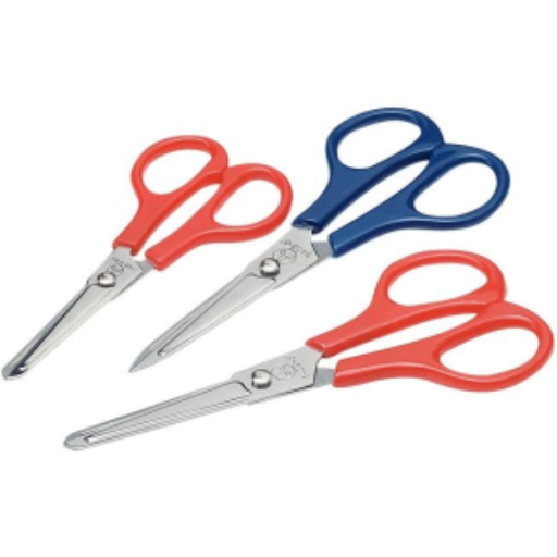 6" School Scissors – Semi-Sharp / 
Ciseaux d’écolier à bouts semi-pointus 6 po