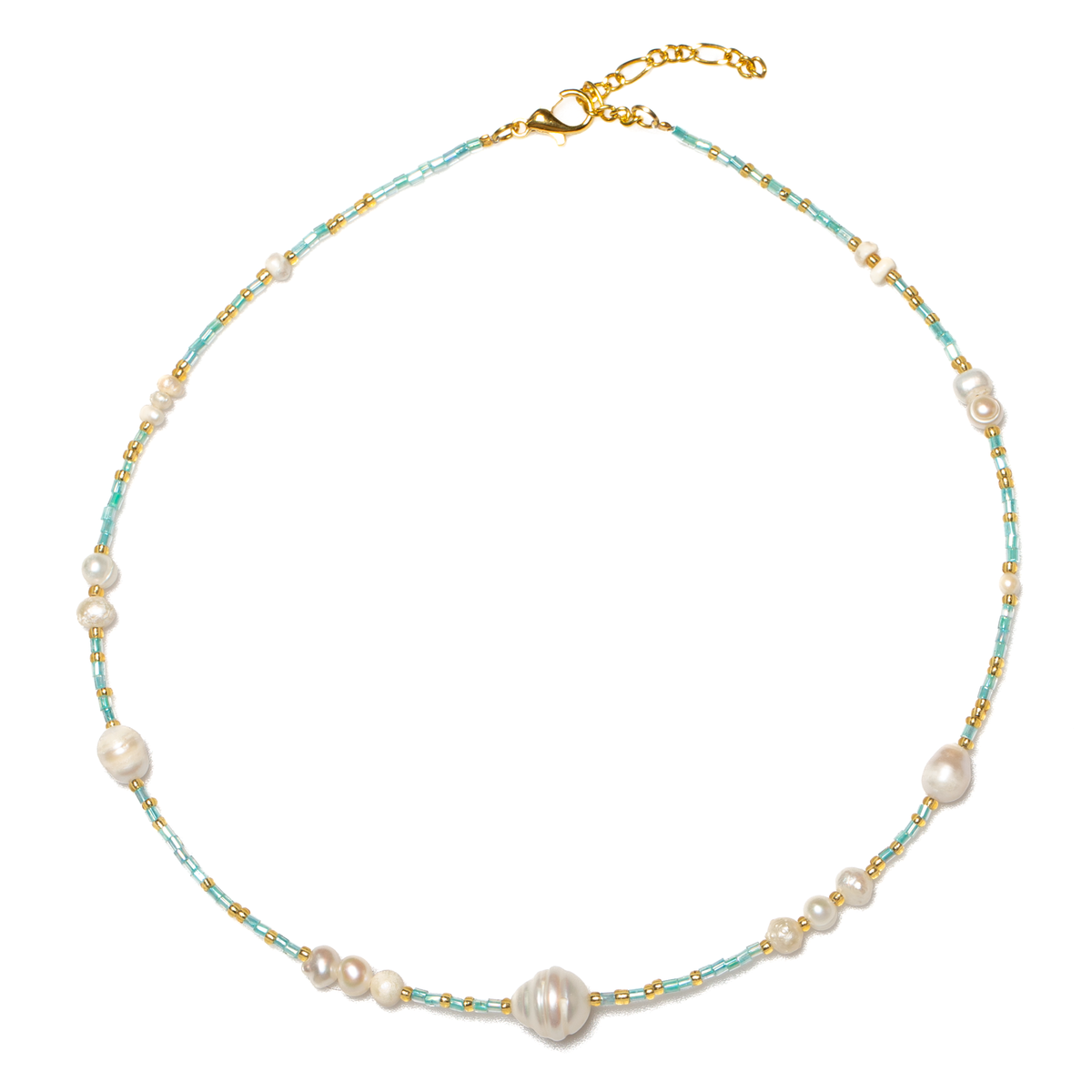 Court collier de grosses perles et perles