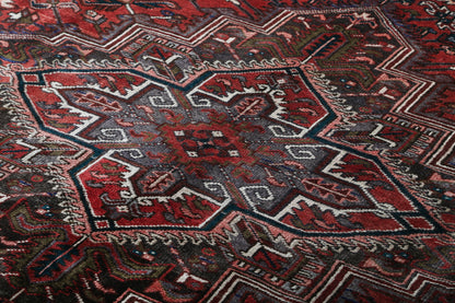 Persian Heriz Rug | 7' 5" x 10' 10"