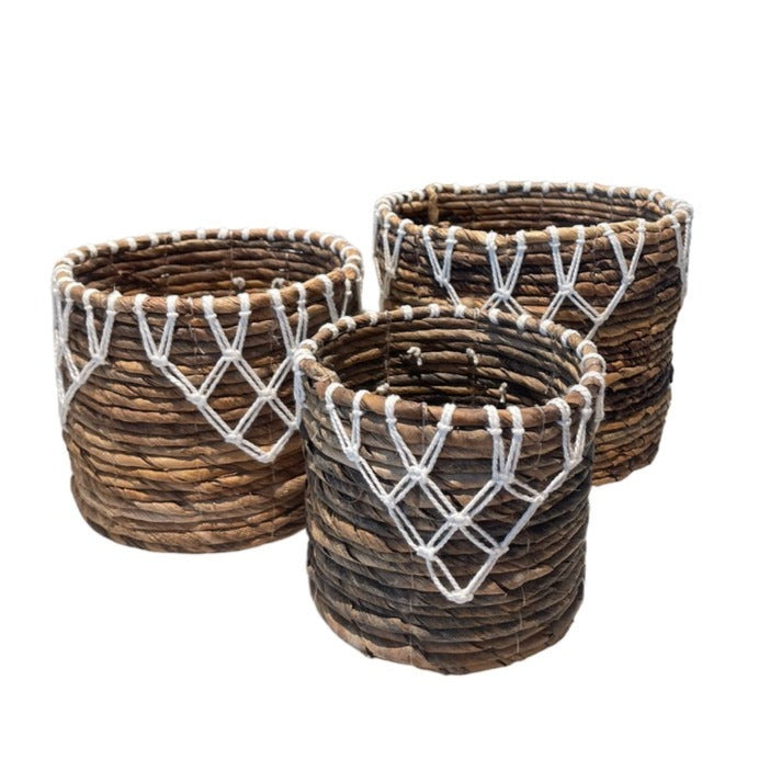 Banana Leaf & Macrame Apex Planter Basket