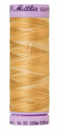 Fil de coton nuancé Mettler Silk-Finish 50wt 100M/109vg Couleur Paille Blanchi