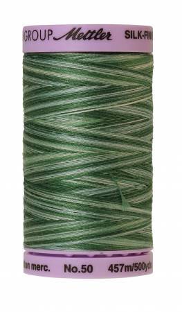 Fil de coton varié Mettler Silk-Finish 50wt, 500 verges/457 m, coloris Sapin des Pinèdes