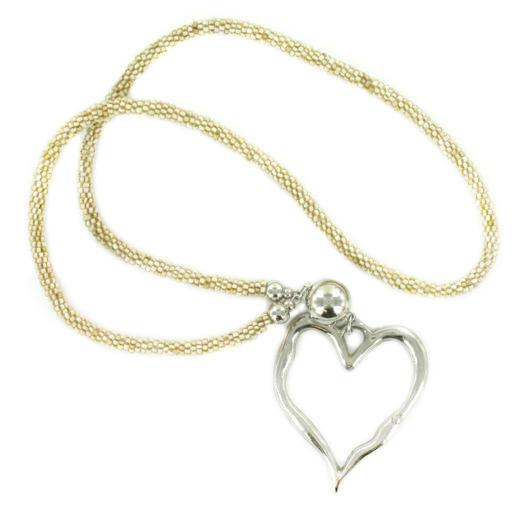Collier ras de cou en perles avec cœur ouvert