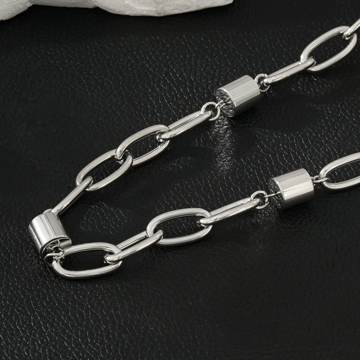 AKELLO SILVER (Or Blanc) : Chaîne de force argentée