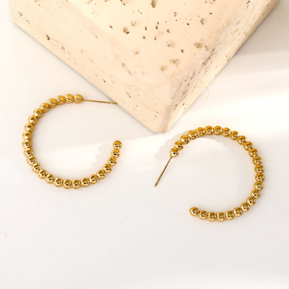 Boucles d'oreilles créoles perlées AMAIA