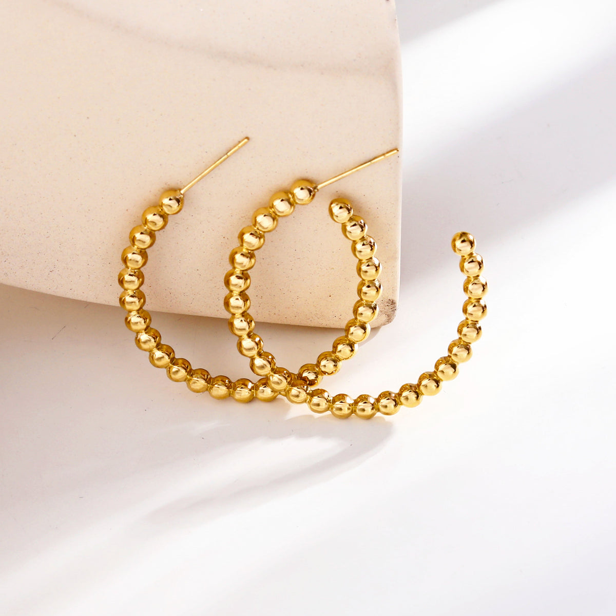 Boucles d'oreilles créoles perlées AMAIA