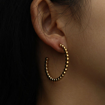 Boucles d'oreilles créoles perlées AMAIA