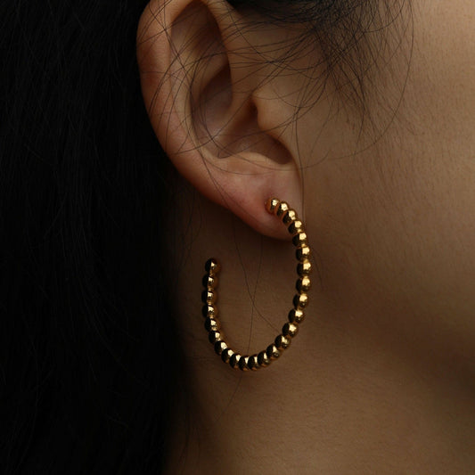 Boucles d'oreilles créoles perlées AMAIA