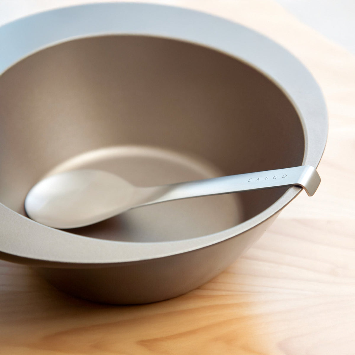 Cuillère de service Suqu Eatoco Japon – Acier inoxydable avec manche crochet (230 mm)