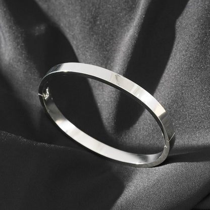 ATTILI: Minimalist Classic Silver Band Bracelet