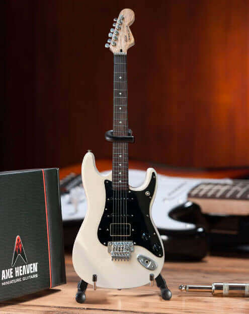 Mini Guitare Alex Lifeson Hentor Sportscaster - Produit Officiel sous Licence