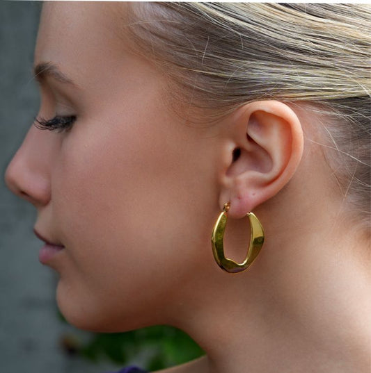 CALIXIA « Sophistication sculptée : Découvrez l'attrait des boucles d'oreilles créoles géométriques irrégulières ! ».