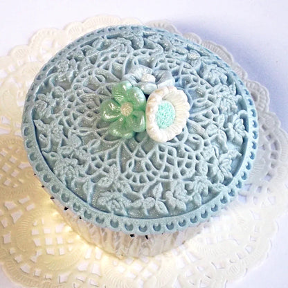 Moule en silicone pour cupcakes dentelle florale