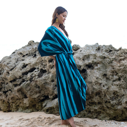 Bold Abstract Tie Dye Long Kimono In Teal & Black