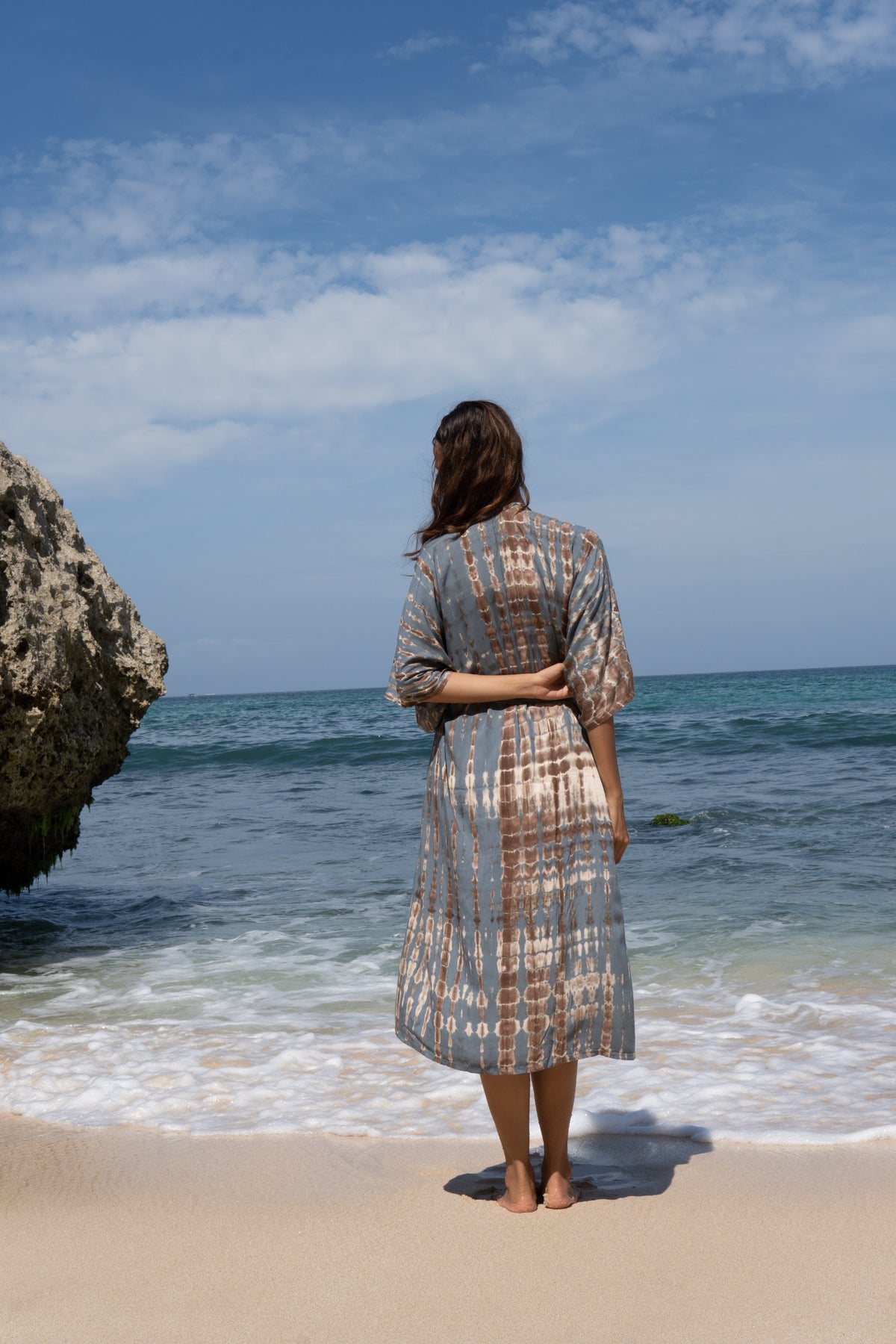 Long Kimono Teint par Nouage Tan et Gris