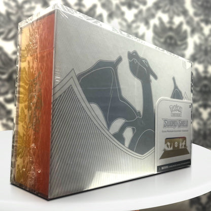 Pokémon TCG Épée et Bouclier Charizard Collection Ultra Premium EVORETRO PET Étui Présentoir