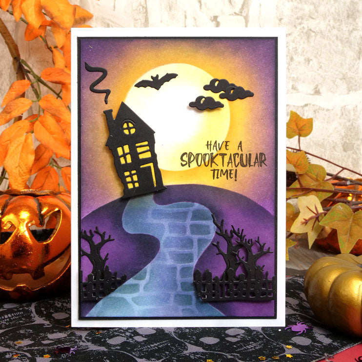 Moonstone meurt - Village hanté