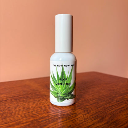 EAU FLORALE ACTIVÉE ALOÈS ET THÉ VERT TONIQUE