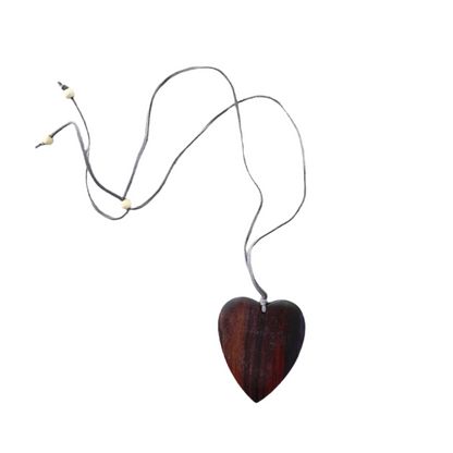 Collier Cœur Simple en Bois