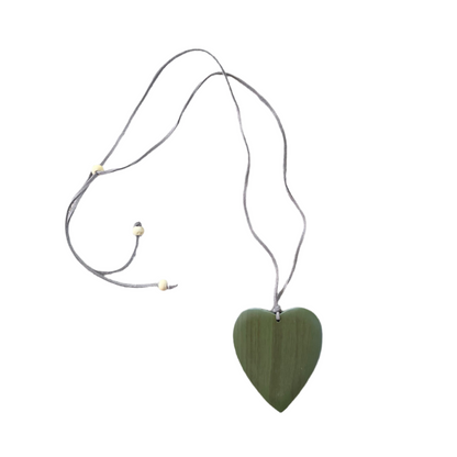 Collier Cœur Simple en Bois
