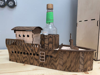 Boîte à vin en forme de bateau