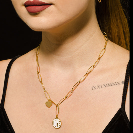 Collier contemporain avec pendentif script EMMA Rétro LOVE