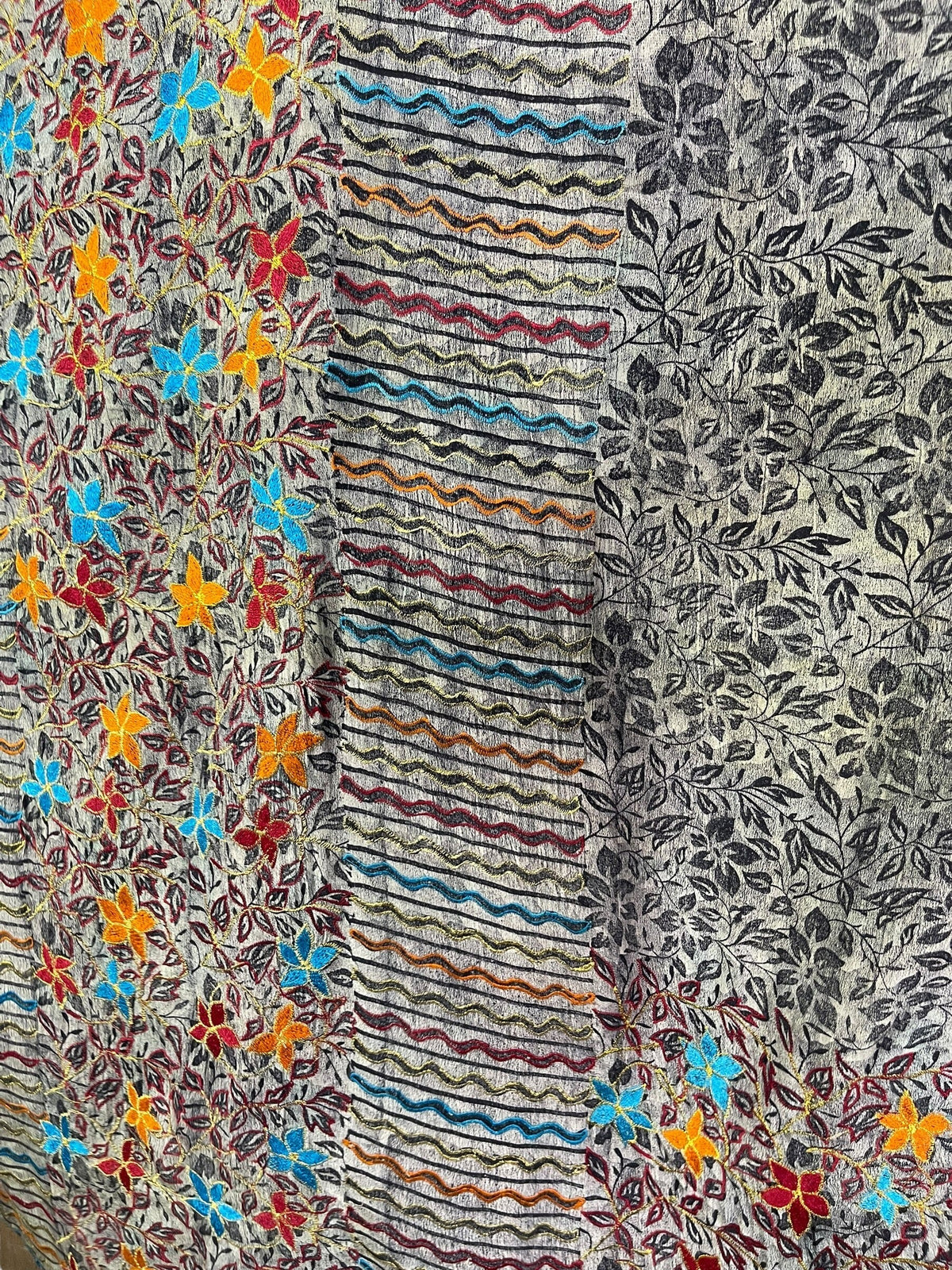 PRC6713 Kaftan mi-long en pure soie Avatar