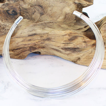 Collier ras du cou multi-fils en métal – Couleur Argent