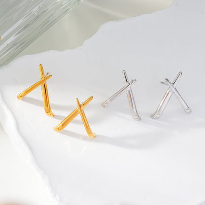 LINDSBORG: Criss-Cross Geometric Stud Earrings in Gold