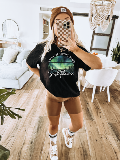 T-shirt unisexe Aurores boréales « Land Of Living Skies » | Vêtements Saskatchewan
