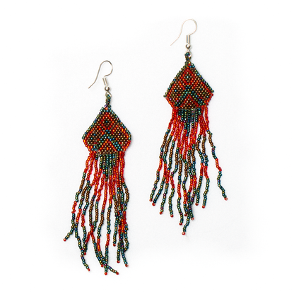 Boucle d'oreille perlée de style aztèque