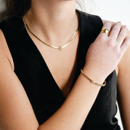 ODDASA Gold : Bracelet jonc double élégant à motif croisé avec zircons cubiques pavés