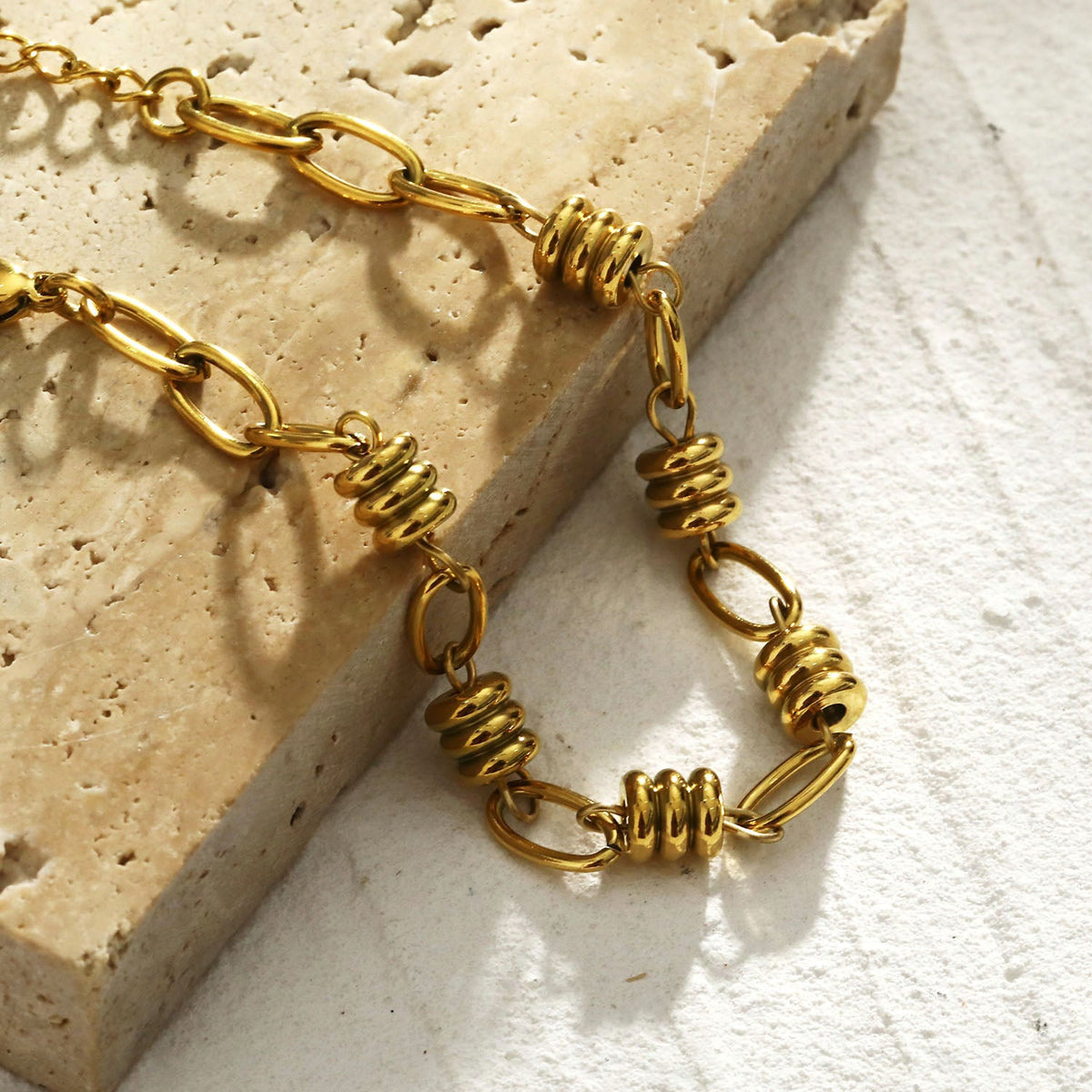 Bracelet KAMA avec maillons ovales et perles jointes