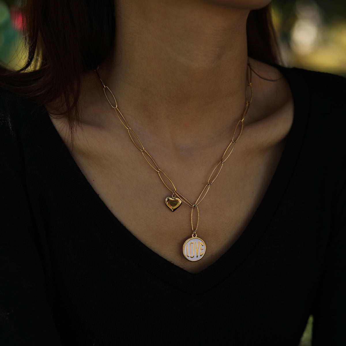 Collier contemporain avec pendentif script EMMA Rétro LOVE