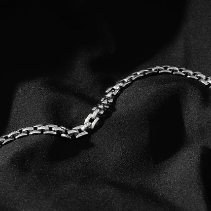 PROVINIA: Retro Watch Style Strap Bracelet in Silver