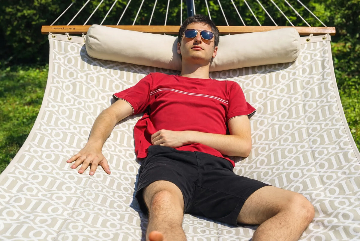 Hamac matelassé de luxe avec support à 3 pieds