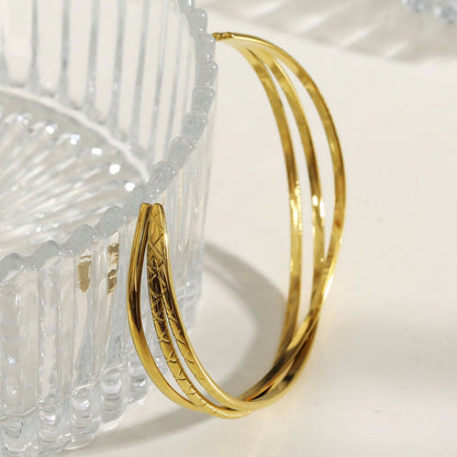 Style RENIE : Bracelet Overpass triple épaisseur avec motifs crantés