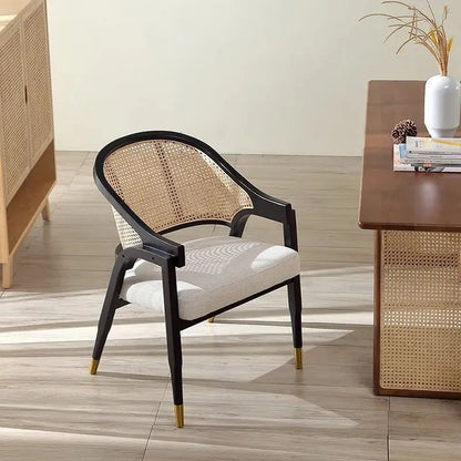 Chaise Hinata