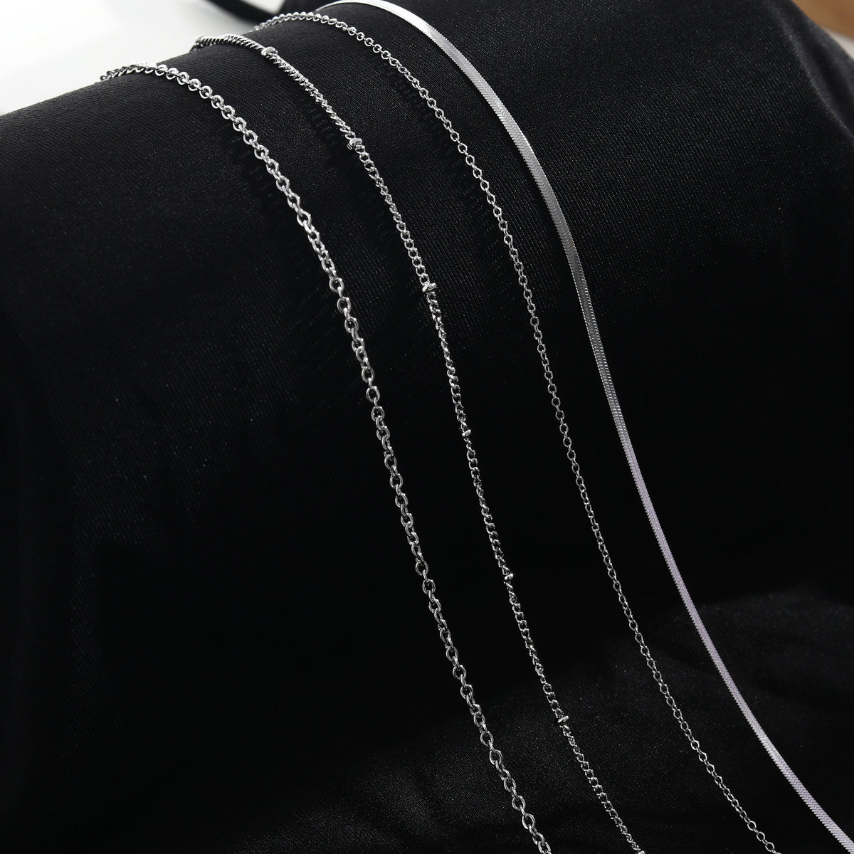 Collier multi-rangs SABRINA à quatre couches en argent