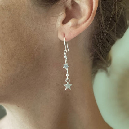 Boucles d'oreilles pendantes en argent avec breloques étoiles doubles