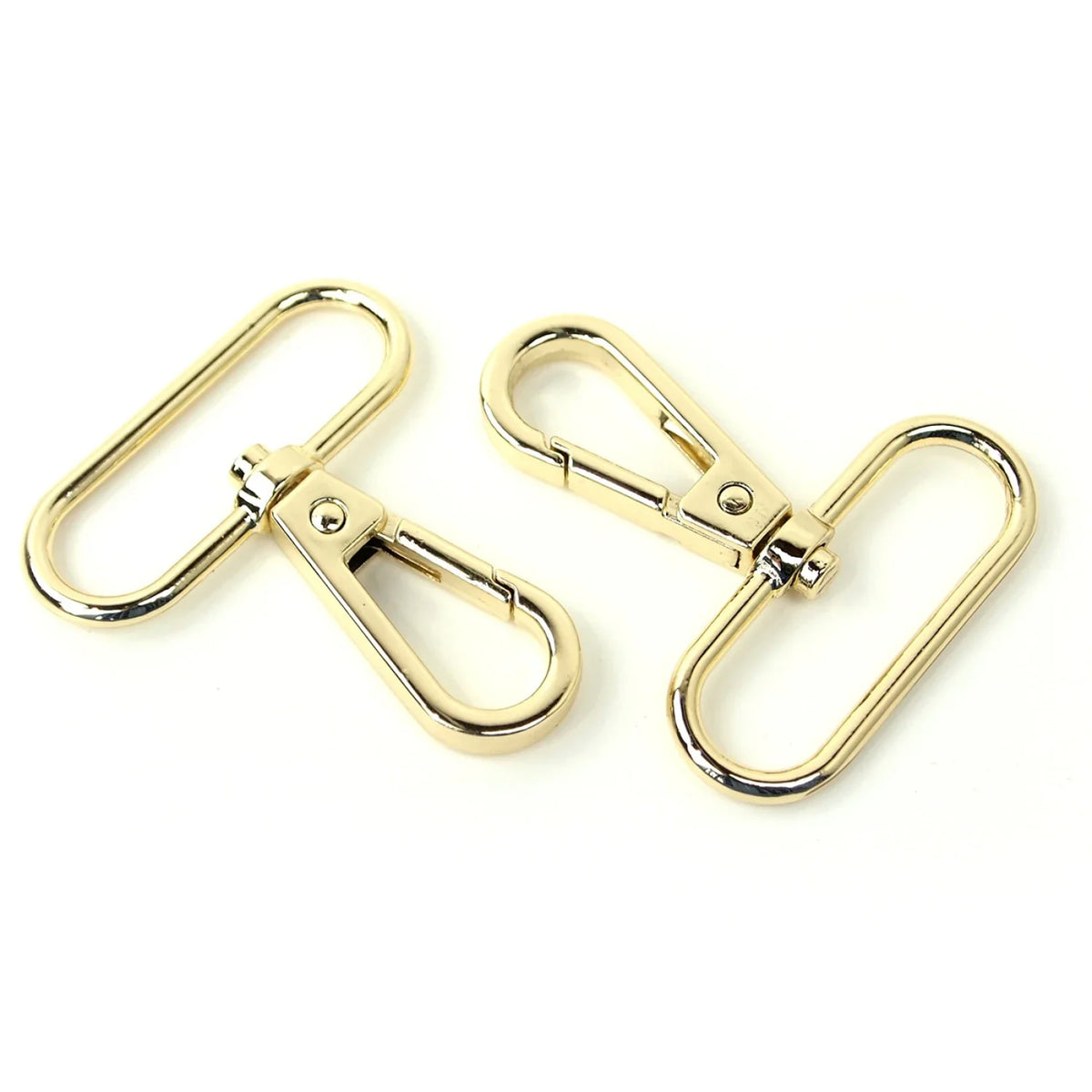 Sallie Tomato - Two Swivel Hook Oval 1.5"