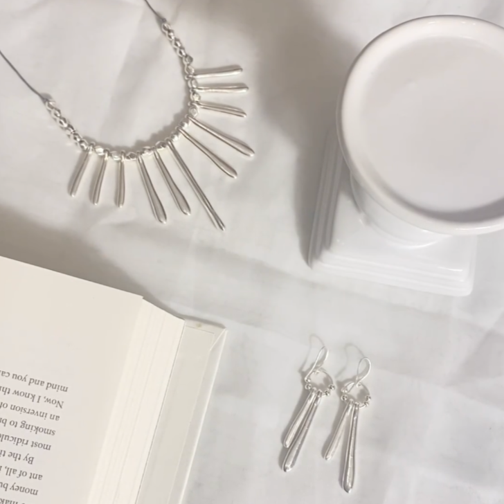 Drop Fan Necklace In Silver Plate