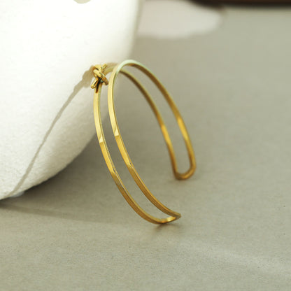 TIED: Knot Detailed Stacked Bracelet in Gold