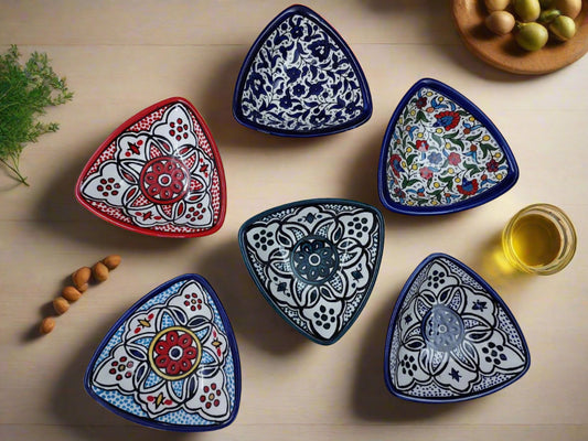 Plat Apéritif en Céramique Fait Main – Assiette de Service 18 cm | Motifs Marocains et Floraux