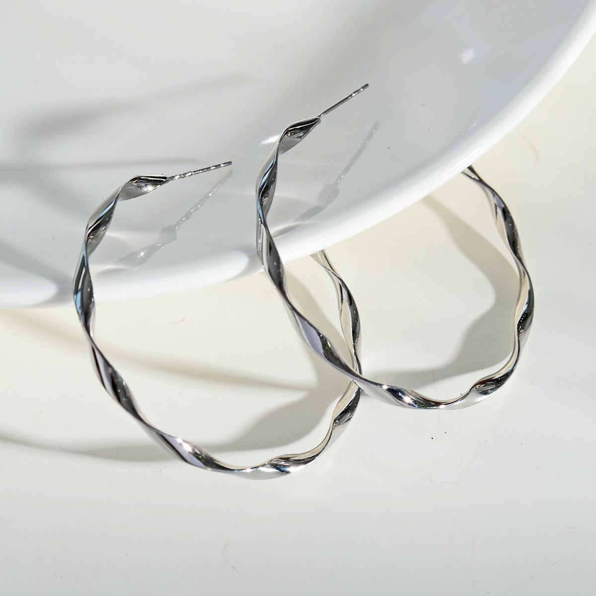 Boucles d'oreilles créoles VERONA torsadées ondulées argentées
