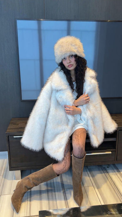 La veste Cloud Dancer en fausse fourrure