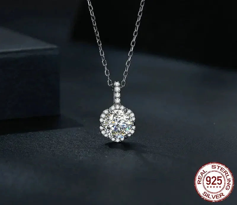 Pendentif Collier en Argent Sterling et Moissanite 1 carat "Pétale de Perfection"